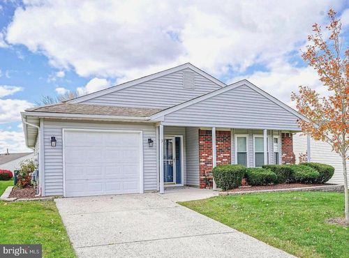 3 Deep Hollow Ln N, Columbus, NJ, 08022-1019 | Card Image