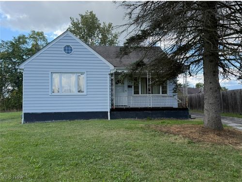 435 Blossom Ave, Campbell, OH, 44405-1432 | Card Image