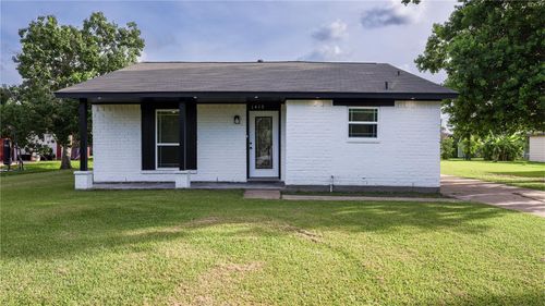 1413 N Avenue R, Freeport, TX, 77541-3717 | Card Image