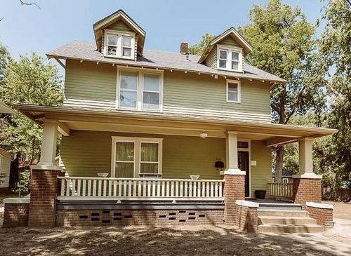 600 W Walnut St, Salina, KS, 67401-2579 | Card Image