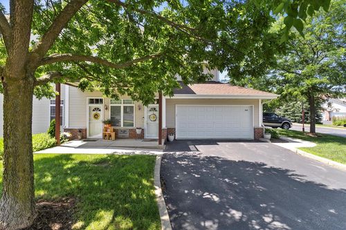 8-420 E Veterans Way, Mukwonago, WI, 53149 | Card Image