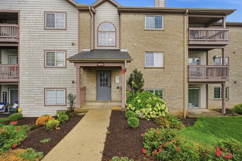 8171 Autumn Woods Ln, West Chester, OH, 45069 | Card Image