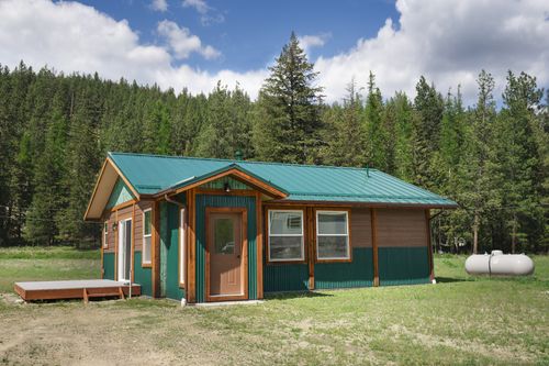 127 Emma Ln, Saint Regis, MT, 59866-1400 | Card Image