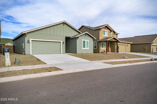 11780 Pegasus Rd, Bellemont, AZ, 86015-1017 | Card Image