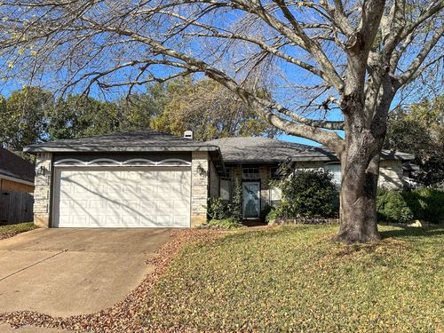 6202 Sandstone Dr, Arlington, TX, 76001-5498 | Card Image