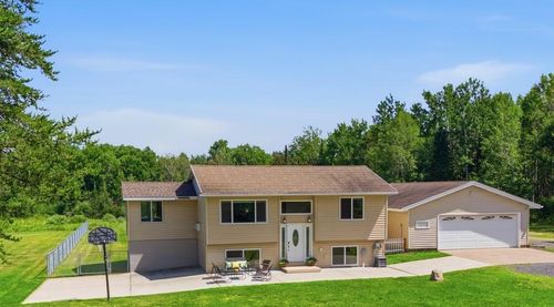 6168 Krogerus Rd, Chisholm, MN, 55719-8059 | Card Image