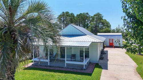 5710 Pinetree Ave, Panama City Beach, FL, 32408-6517 | Card Image