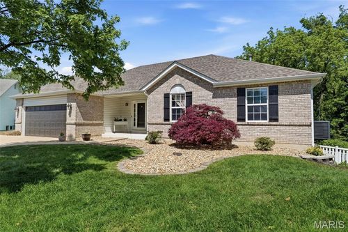 1098 Reddington Timbers Dr, Saint Charles, MO, 63304-5061 | Card Image