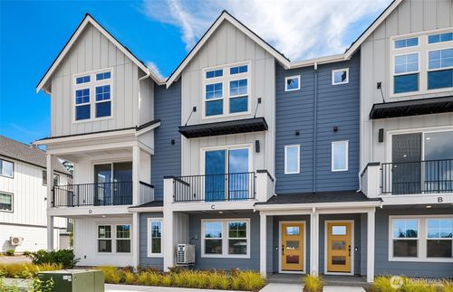 c-9007 Ne 203rd Ln, Bothell, WA, 98011 | Card Image