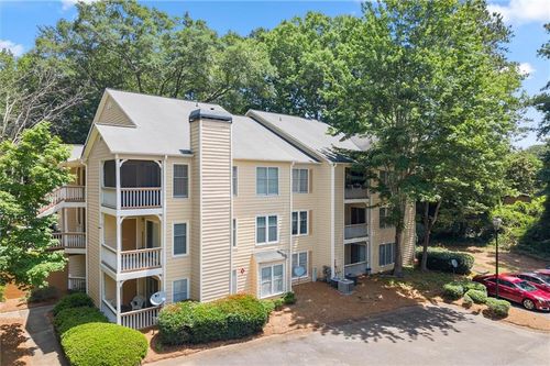 2517 Vineyard Way Se, Smyrna, GA, 30082-1820 | Card Image
