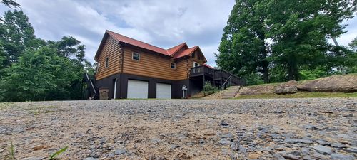 1027 Garland Hollow Rd, Pegram, TN, 37143-9401 | Card Image