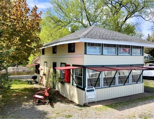 13202 Park Rd, Waterport, NY, 14571-9617 | Card Image