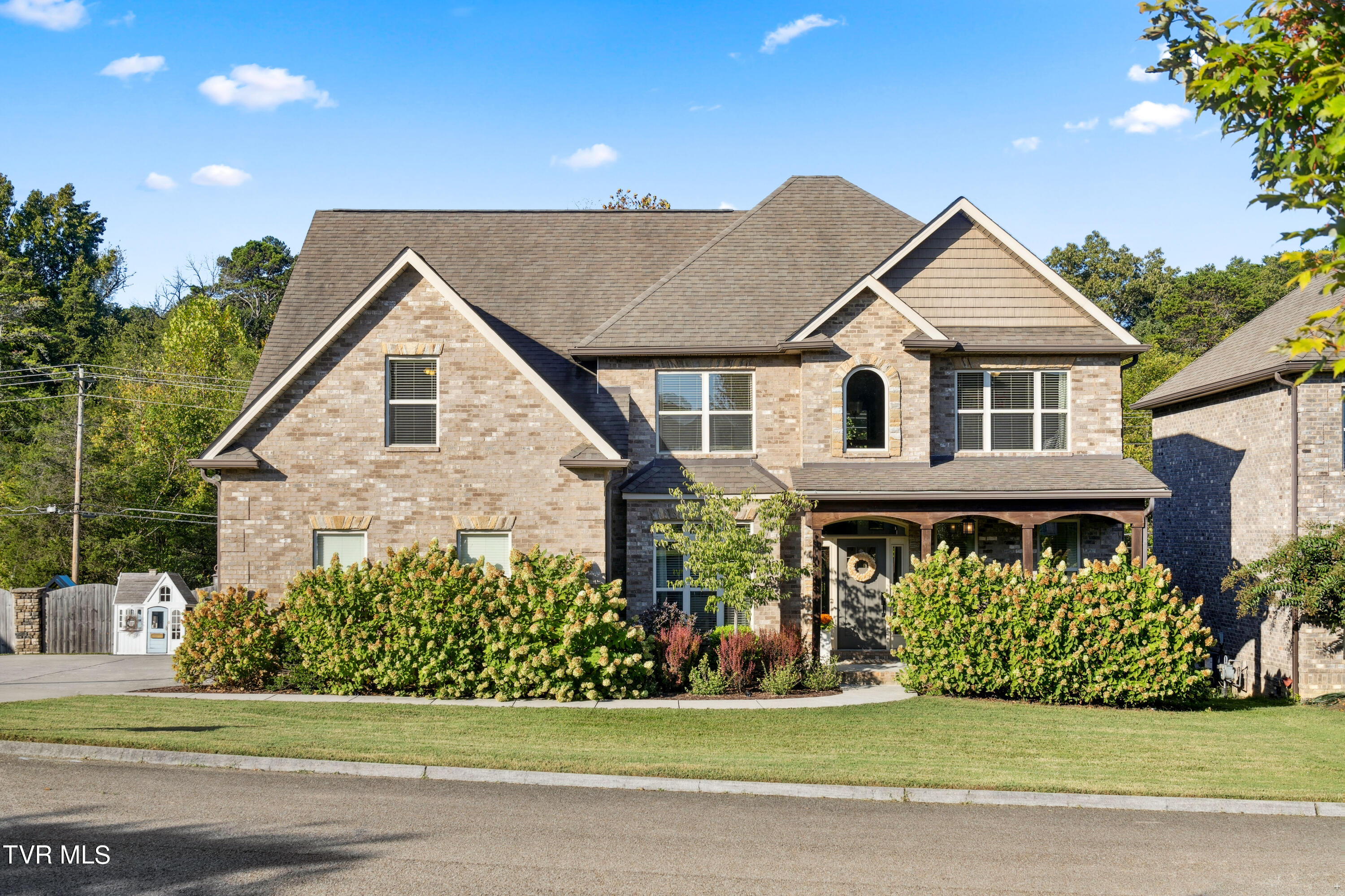 Apple Grove Ln, Knoxville, TN 37922