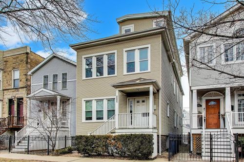 3-1652 Nelson St, Chicago, IL, 60657-3041 | Card Image