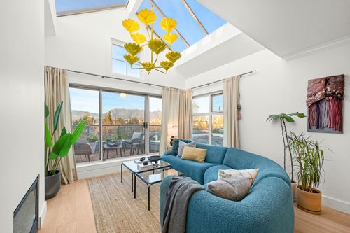 409-2250 W 3rd Ave, Vancouver, BC, V6K1L4 | Card Image