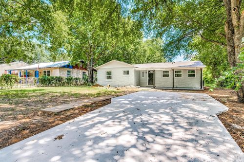 5821 Black Oak Ln, River Oaks, TX, 76114-2833 | Card Image