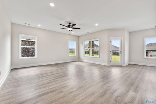 305 Keller Dr, Hazel Green, AL, 35750-5511 | Card Image