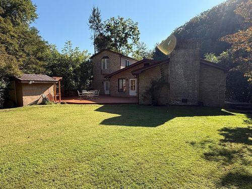 68 Pauley Holw, Forest Hills, KY, 41527-8349 | Card Image