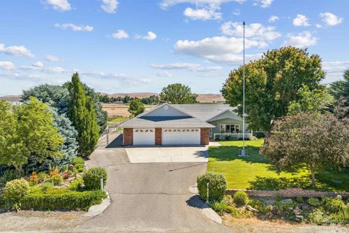 2099 Shelley Dr, Payette, ID, 83661-5381 | Card Image