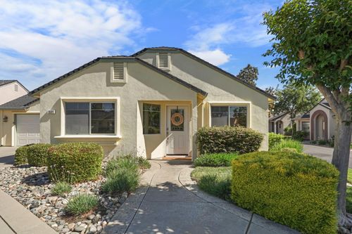 694 Village Dr, Galt, CA, 95632-8157 | Card Image