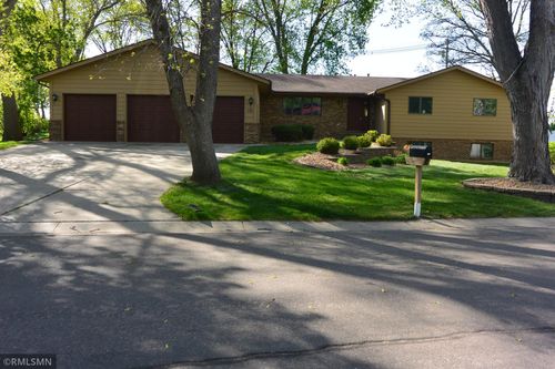 120 Edgewood Dr, Glencoe, MN, 55336-3101 | Card Image