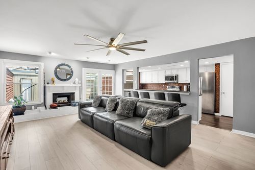 b09-13340 Kit Ln, Dallas, TX, 75240-5834 | Card Image