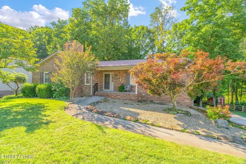 8100 Bell Campground Rd, Powell, TN, 37849-3609 | Card Image