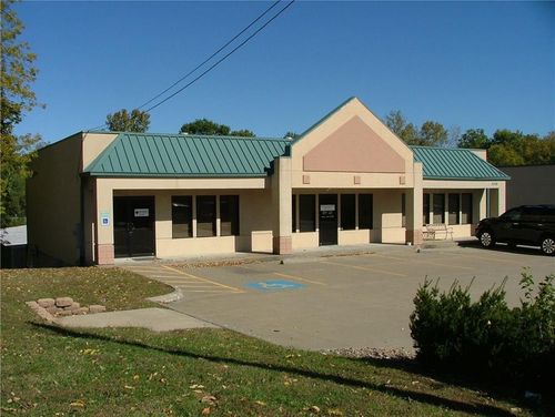 ste-a-3725 A Gene Field Rd, Saint Joseph, MO, 64506-1878 | Card Image