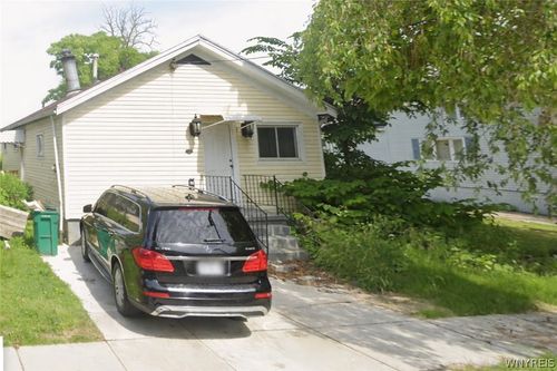 126 Bushnell St, Buffalo, NY, 14206-2805 | Card Image