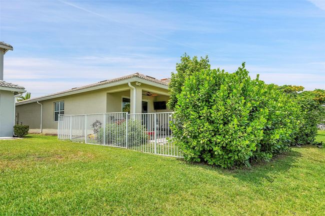 3695 Greenway Dr, House other with 4 bedrooms, 2 bathrooms and null parking in Hollywood FL | Image 4