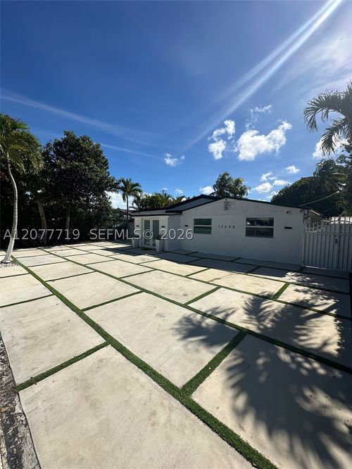17650 Ne 19th Ave, North Miami Beach, FL, 33162-2218 | Card Image