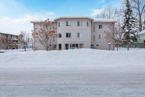 101-107 Bond St, Orillia, ON, L3V1J7 | Card Image