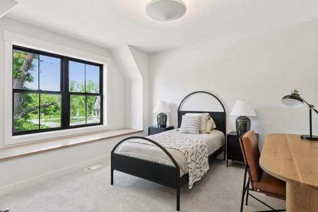 Upper level bedroom | Image 55