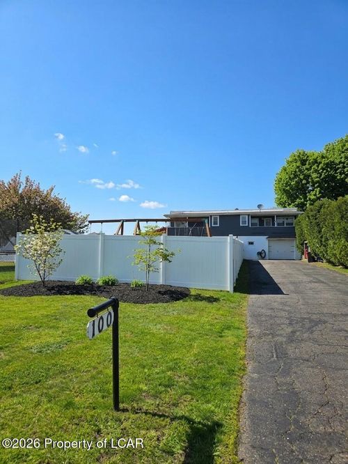 100 Regal St, Hanover Township, PA, 18706-5917 | Card Image