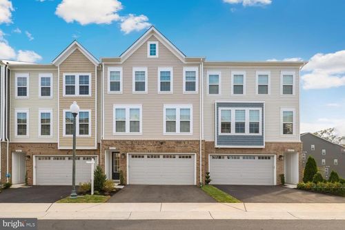 6863 Karter Robinson Dr, HAYMARKET, VA, 20169-2792 | Card Image