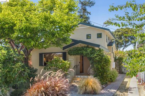 1645 Capistrano Ave, Berkeley, CA, 94707-1803 | Card Image