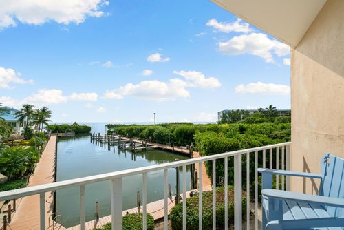 5203-500 Burton Dr, Tavernier, FL, 33070-3100 | Card Image