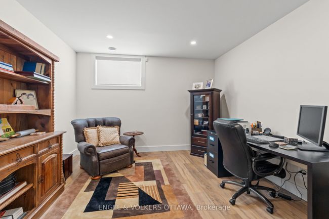 425 Ginger Cres, House other with 5 bedrooms, 4 bathrooms and 6 parking in Metcalfe ON | Image 38