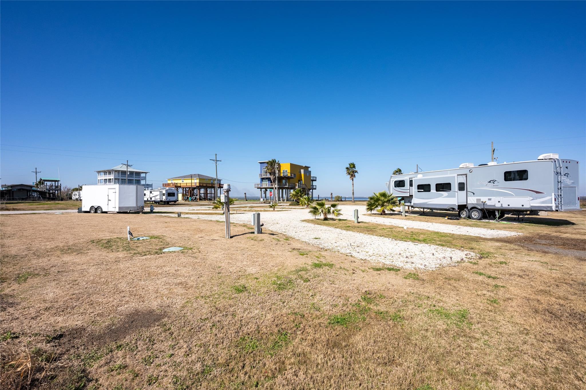 Land in Gilchrist 4