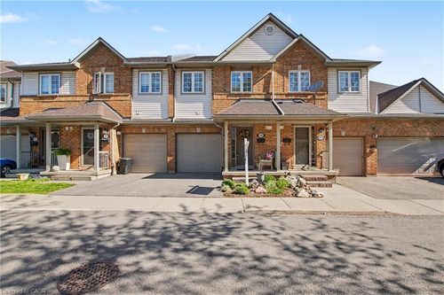 98-100 Beddoe Dr, Hamilton, ON, L8P4Z2 | Card Image