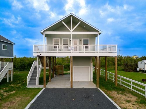 1040 Johnson Rd, Gilchrist, TX, 77617 | Card Image