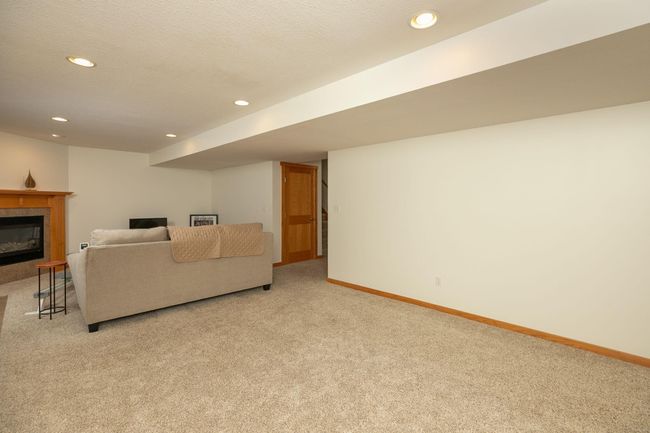 38-web-or-mls-38-Family Room.jpg | Image 38