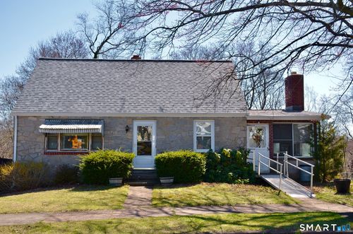 19 Hughes St, East Haven, CT, 06512-2614 | Card Image