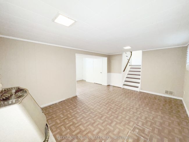 271 Cheltenham Rd, House other with 3 bedrooms, 1 bathrooms and 3 parking in Burlington ON | Image 32