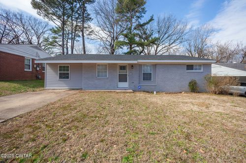 43 Larimer Dr, Jackson, TN, 38301-4137 | Card Image