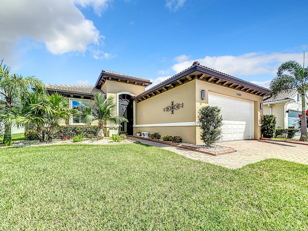 Crestwood Cir, Port Saint Lucie, FL 34987