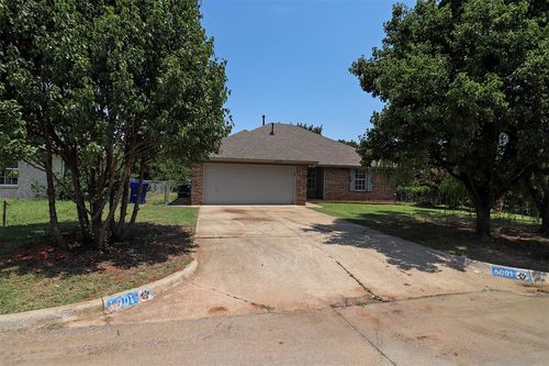 6001 Se 8th St, Oklahoma City, OK, 73110-2431 | Card Image