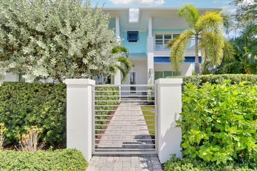 513 Sw Ocean Blvd, Stuart, FL, 34994-2042 | Card Image