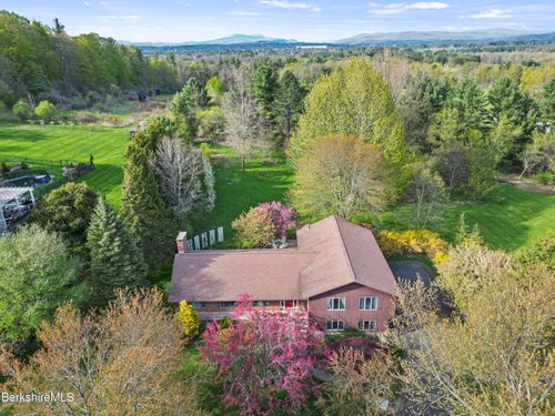 10 Lori Ct, Pittsfield, MA, 01201-7115 | Card Image