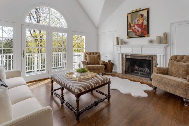 31 Lakeview Ave, Condo with 4 bedrooms, 4 bathrooms and null parking in New Canaan CT | Image 4